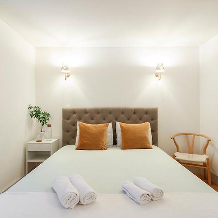Double Room With Private Wc In Shared House In Downtown Лиссабон Экстерьер фото