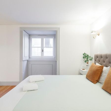 Double Room With Private Wc In Shared House In Downtown Лиссабон Экстерьер фото