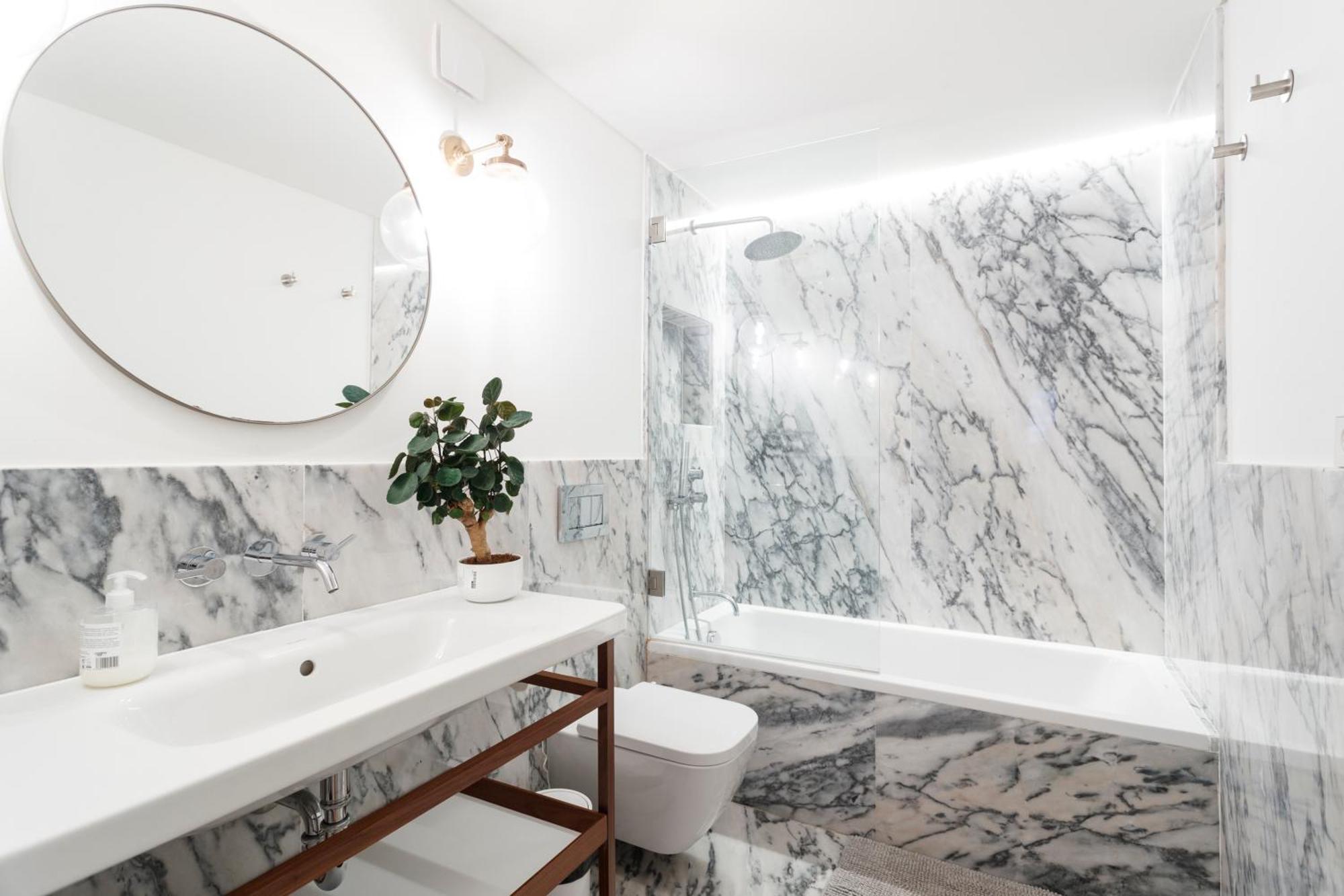Double Room With Private Wc In Shared House In Downtown Лиссабон Экстерьер фото