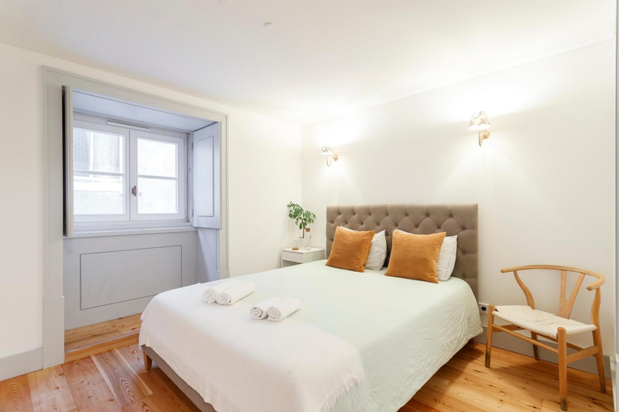 Double Room With Private Wc In Shared House In Downtown Лиссабон Экстерьер фото